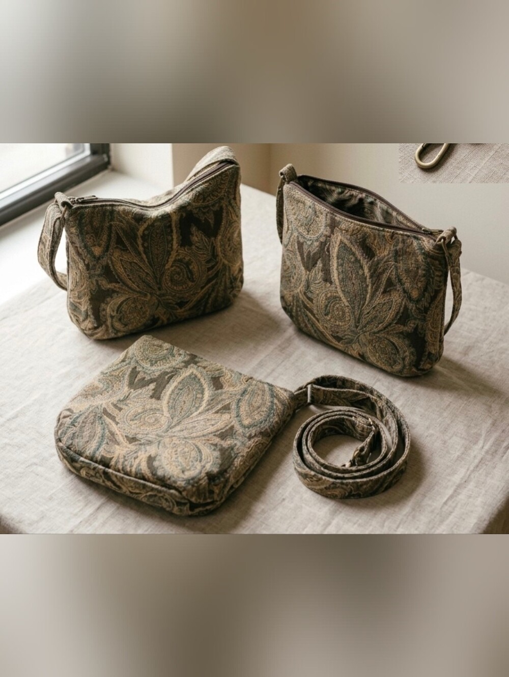 Source Unknown Brown Paisley Shoulder Bag with Taupe Accents